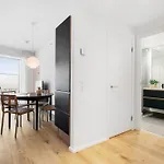 Penthouse Paradise On 39Th Floor