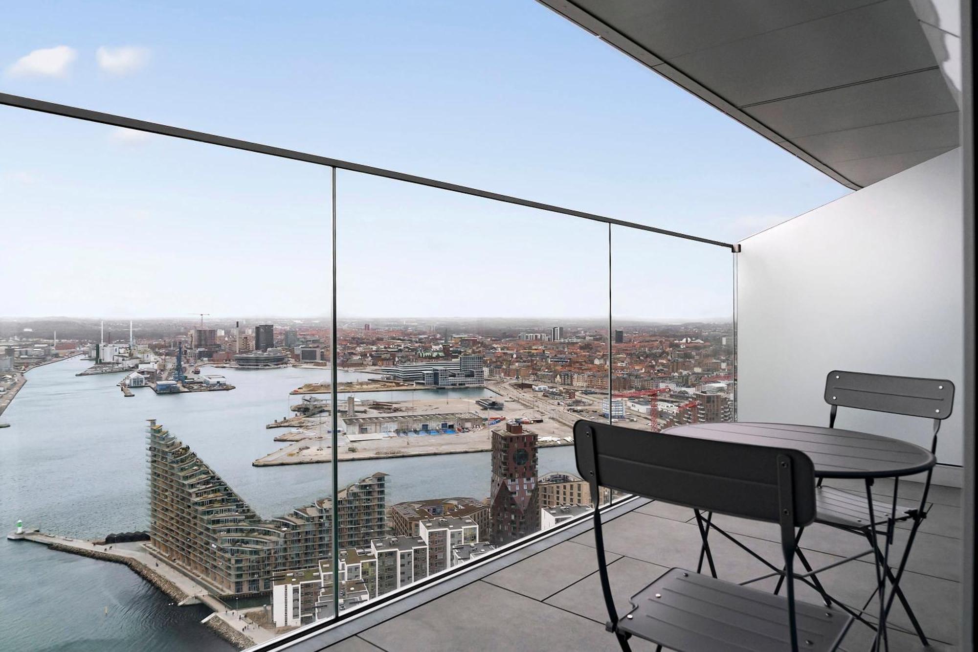 Penthouse Paradise On 39th Floor